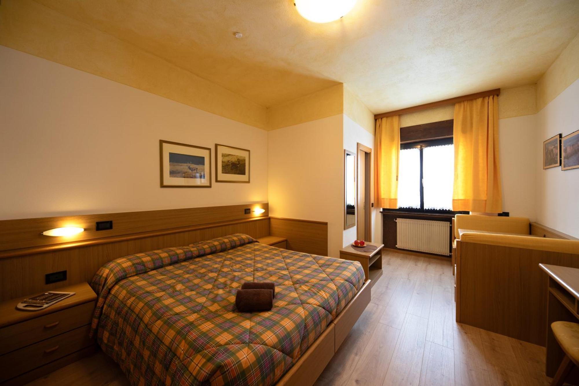 Albergo Venezia Passo Rolle Εξωτερικό φωτογραφία