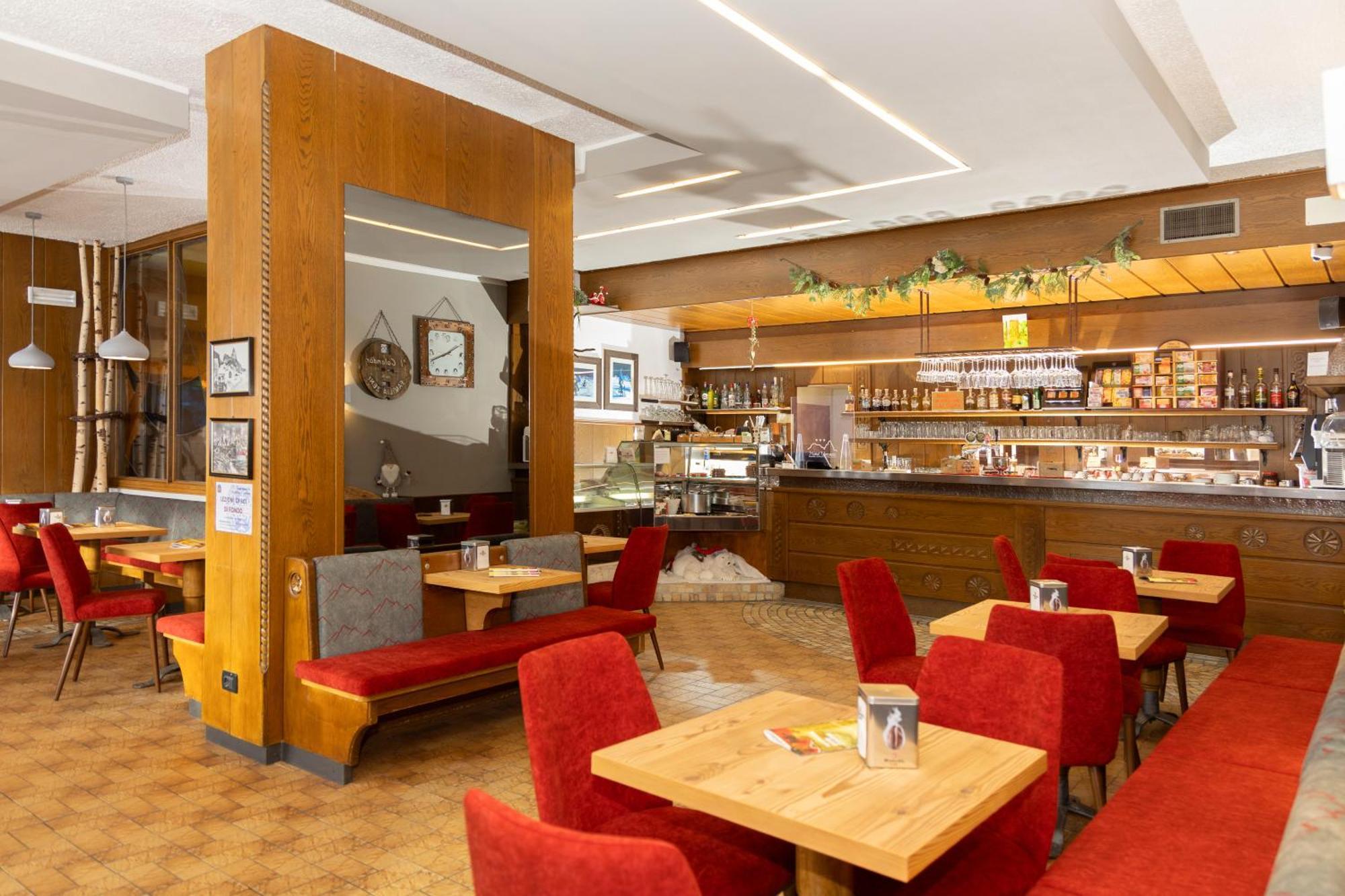 Albergo Venezia Passo Rolle Εξωτερικό φωτογραφία