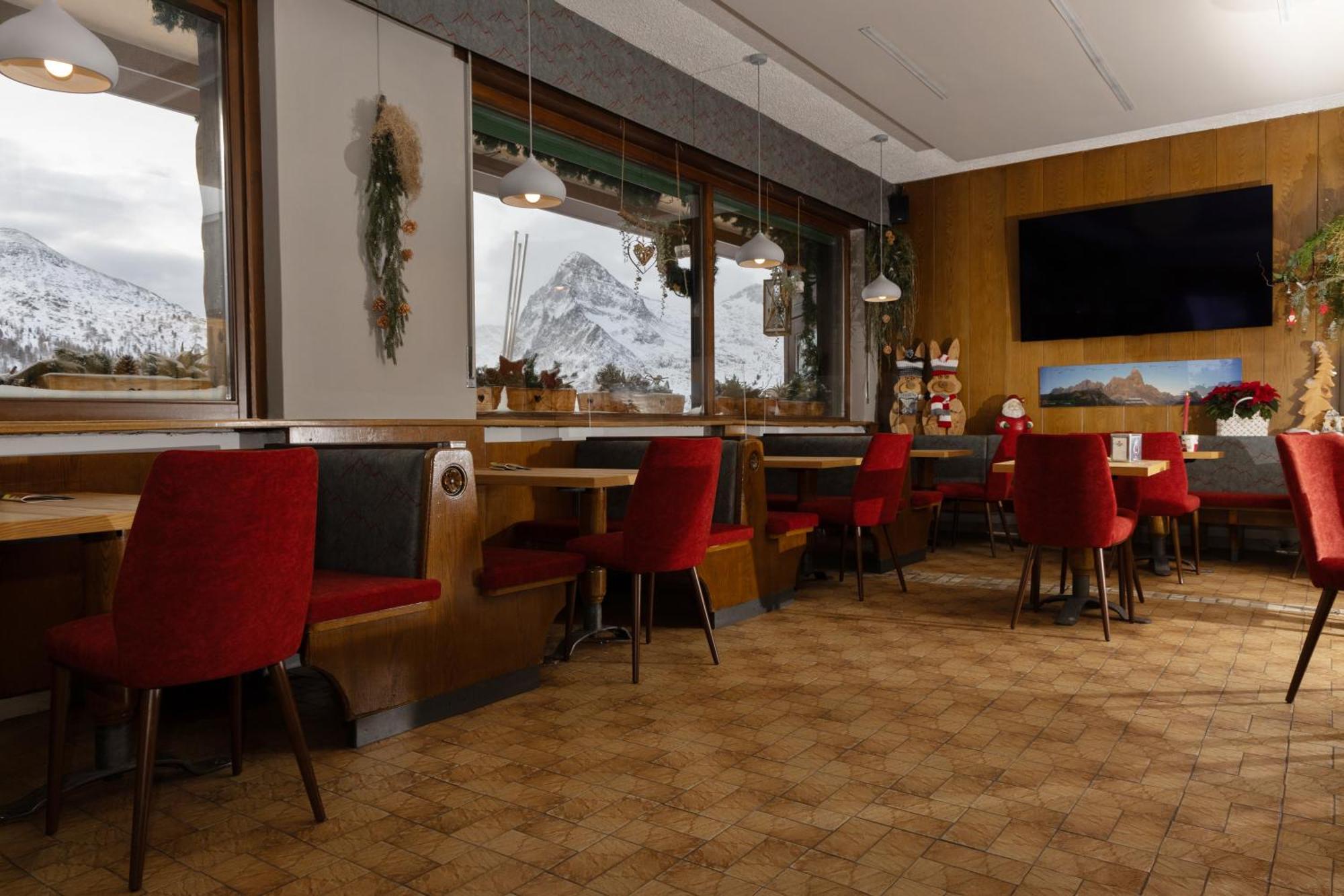 Albergo Venezia Passo Rolle Εξωτερικό φωτογραφία
