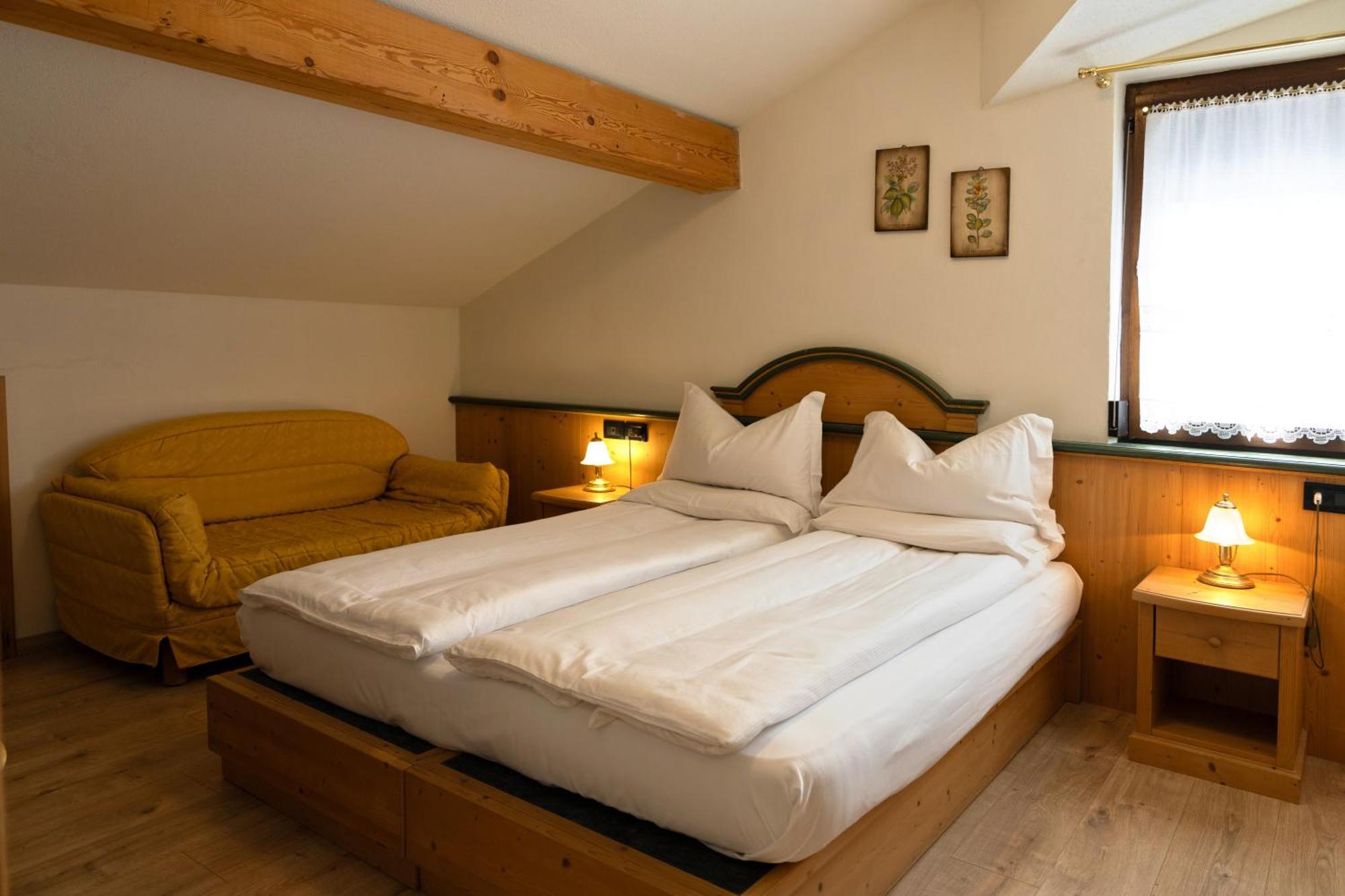 Albergo Venezia Passo Rolle Εξωτερικό φωτογραφία