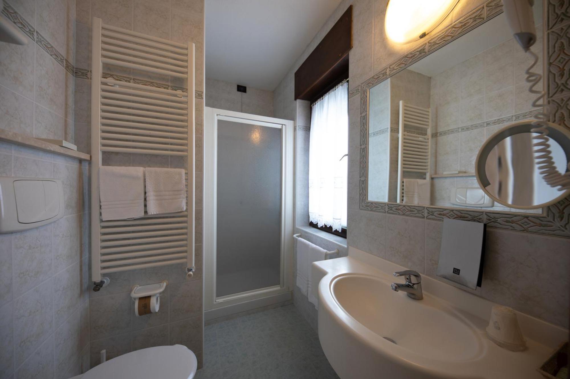 Albergo Venezia Passo Rolle Εξωτερικό φωτογραφία