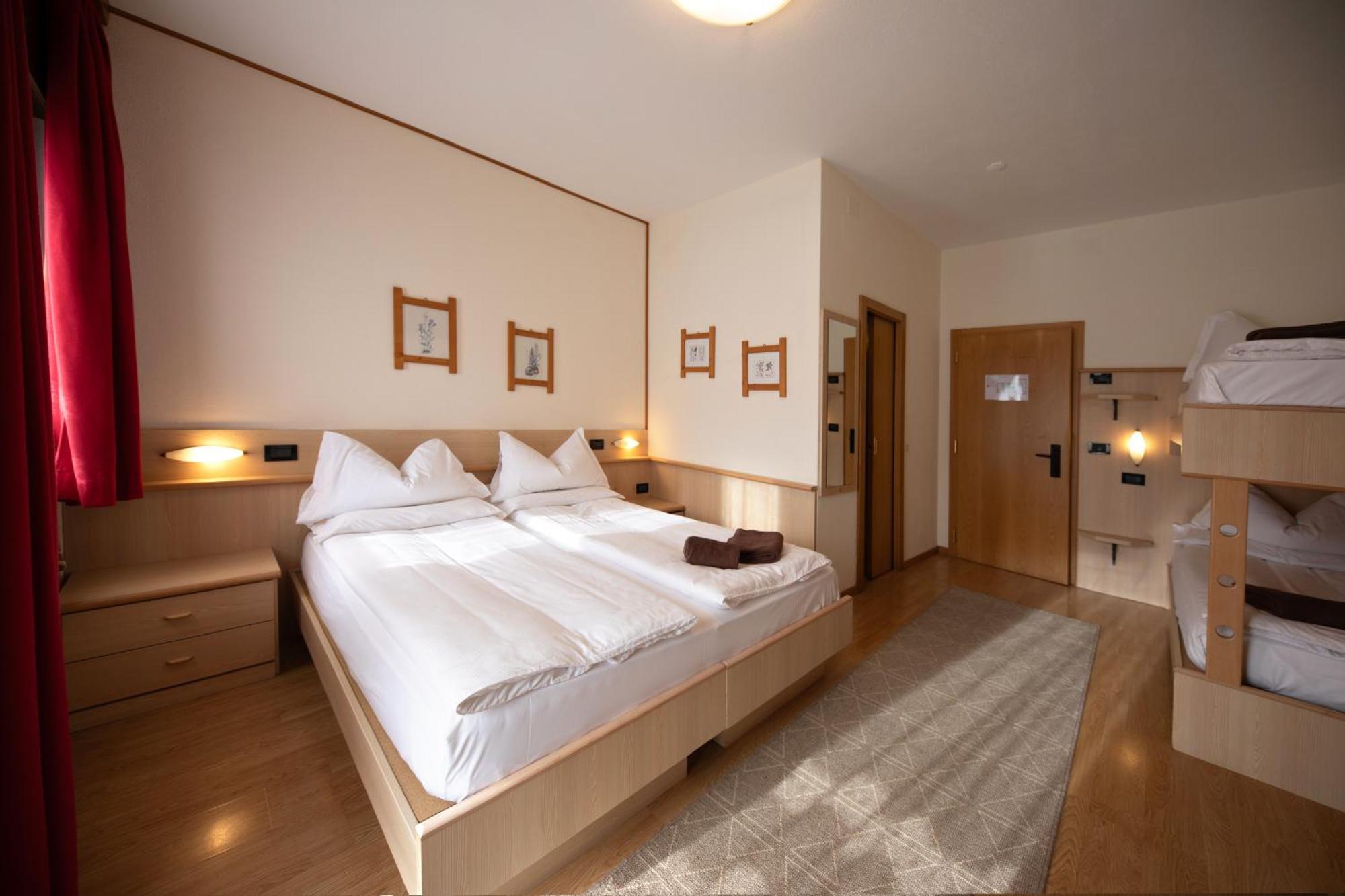 Albergo Venezia Passo Rolle Εξωτερικό φωτογραφία