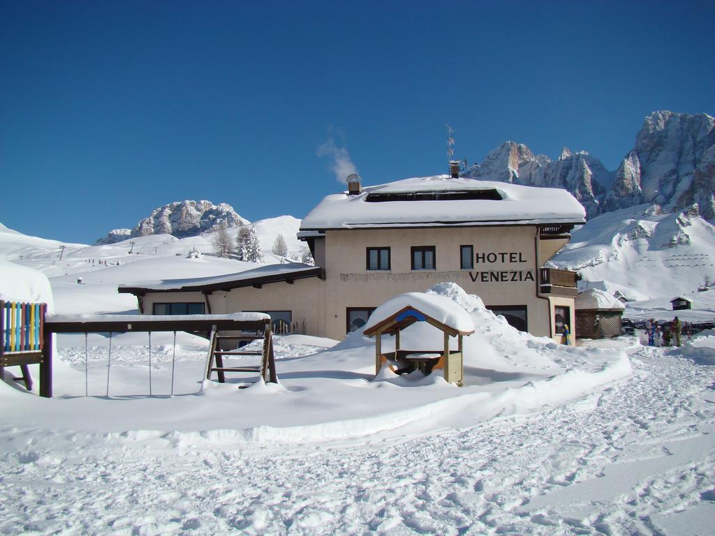 Albergo Venezia Passo Rolle Εξωτερικό φωτογραφία