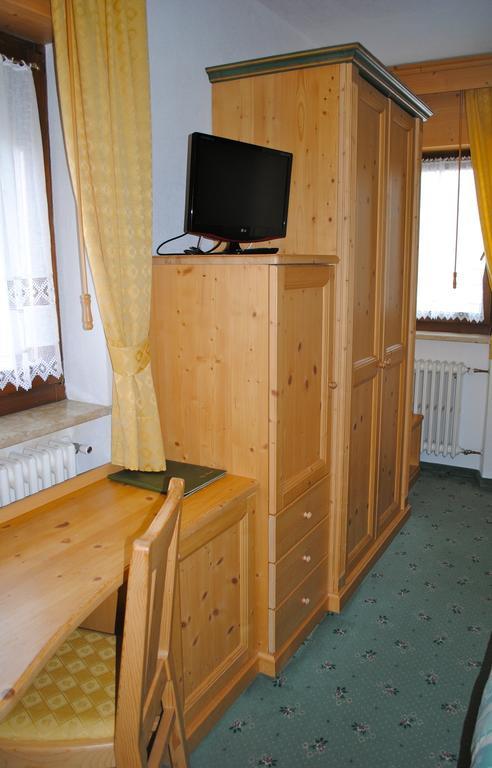 Albergo Venezia Passo Rolle Δωμάτιο φωτογραφία