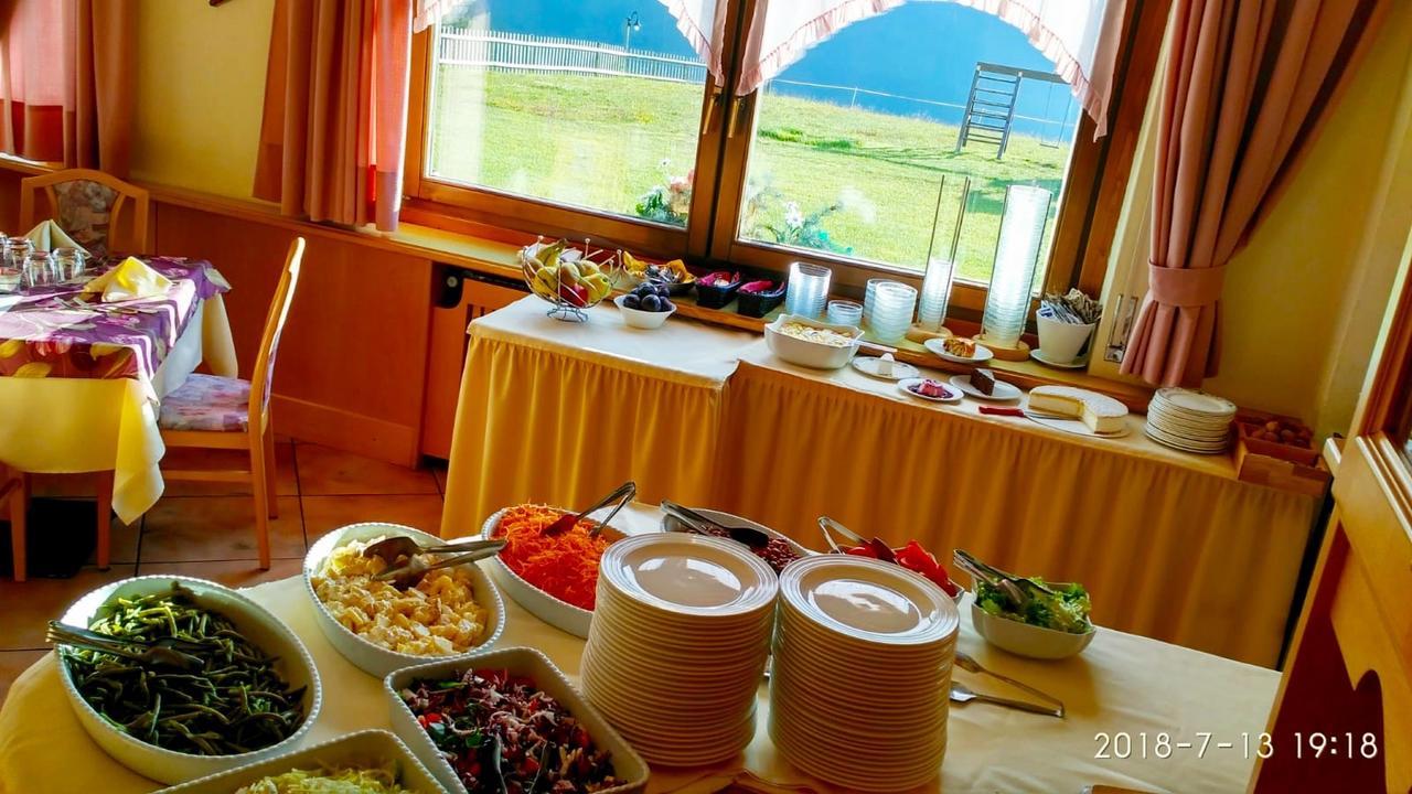 Albergo Venezia Passo Rolle Εξωτερικό φωτογραφία