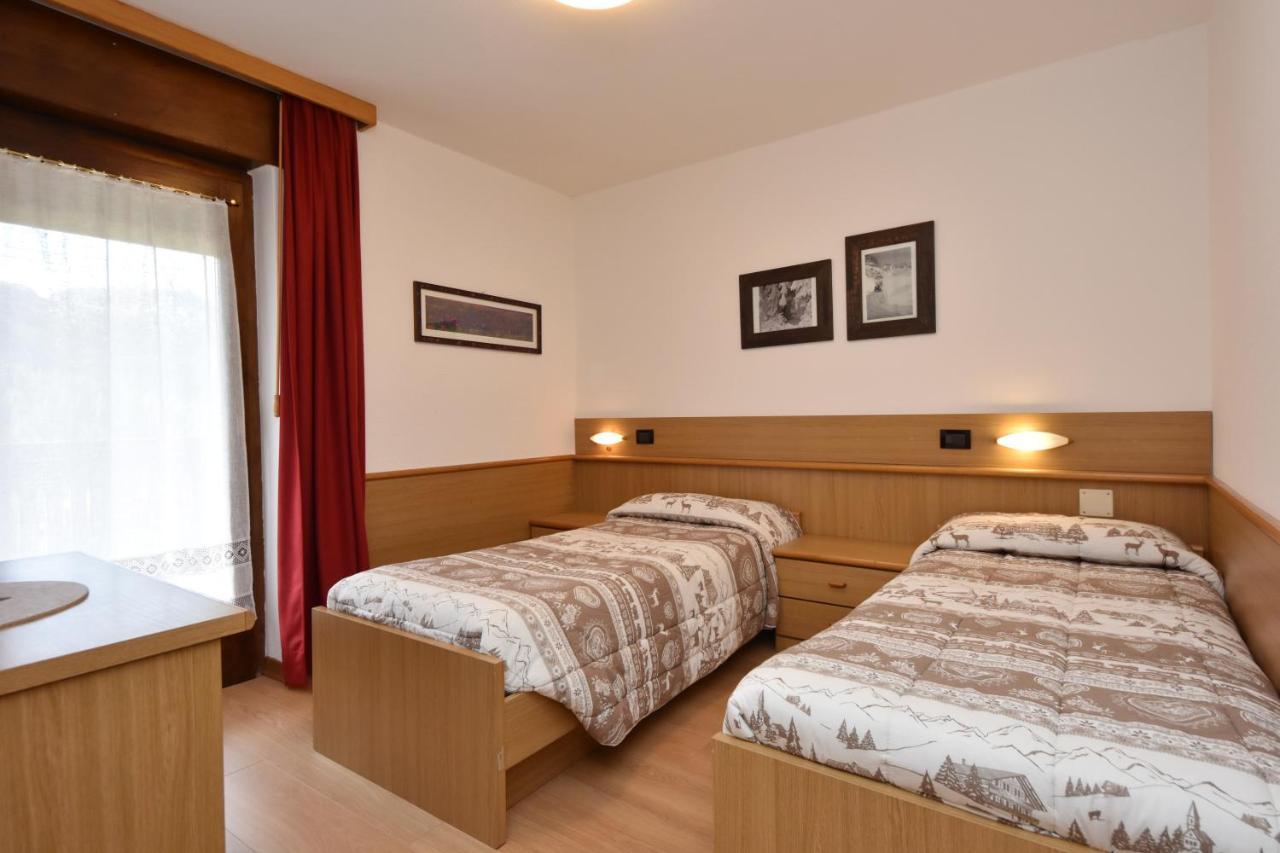 Albergo Venezia Passo Rolle Εξωτερικό φωτογραφία