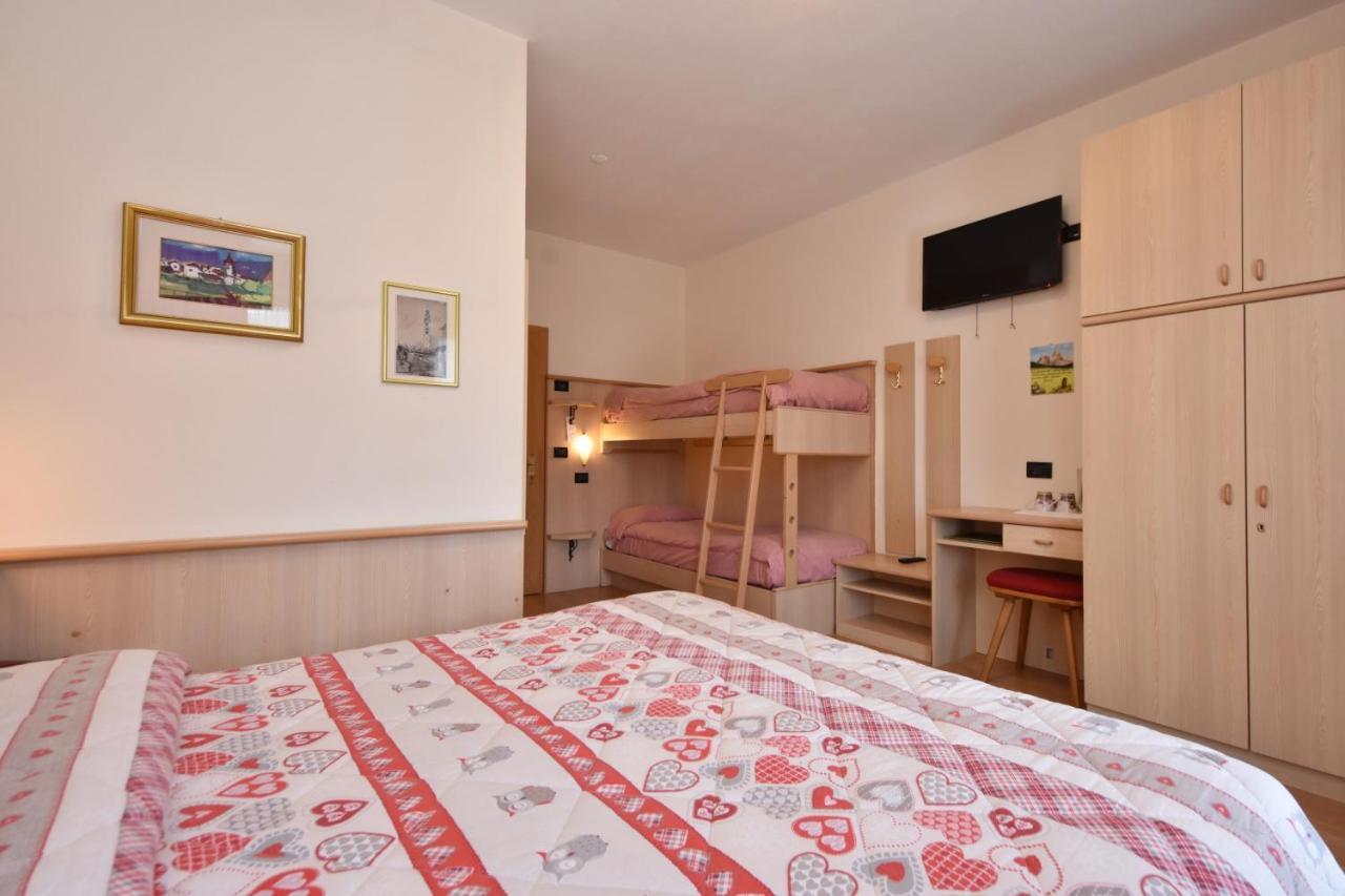Albergo Venezia Passo Rolle Εξωτερικό φωτογραφία